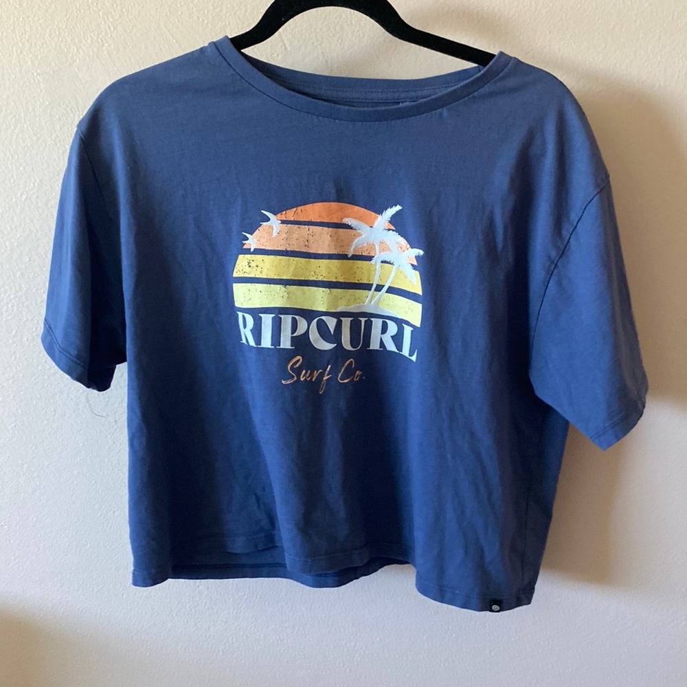 rip curl cropped tshirt